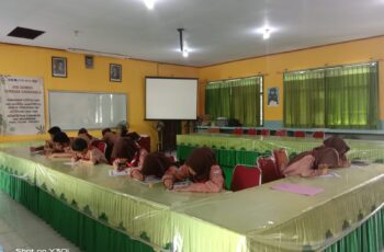 Penulisan Mushaf Al-Qur’an SMP Negeri 1 Puncu