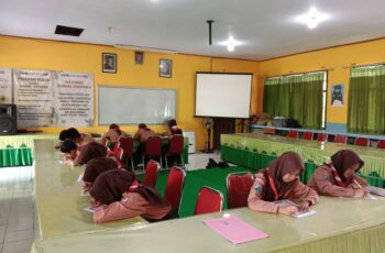 Jejak Cinta Al-Qur’an: Karya Tulis Mushaf oleh Siswa SMPN 1 Puncu Tahun 2025