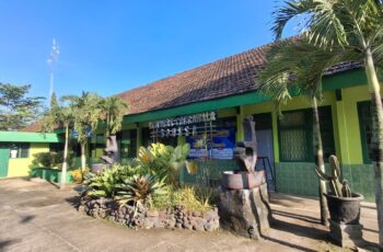 Taman Depan